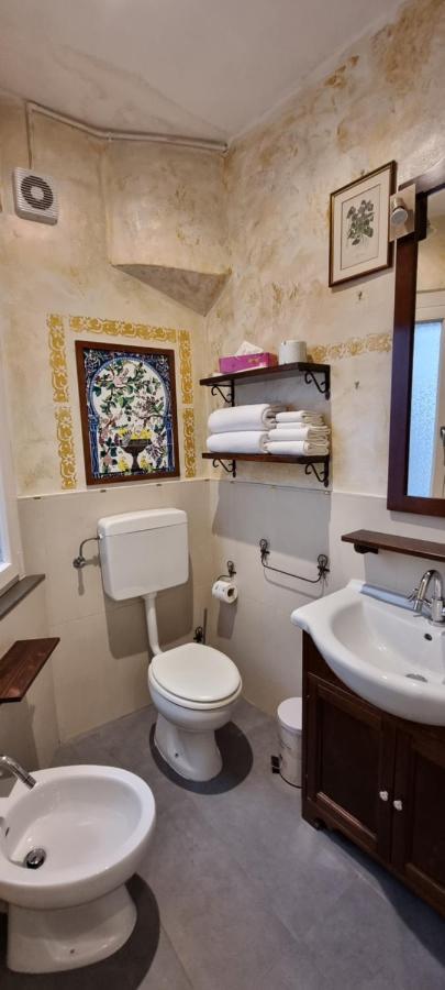 Le Stanze Di Rigoletto Bed & Breakfast ปาร์มา ภายนอก รูปภาพ
